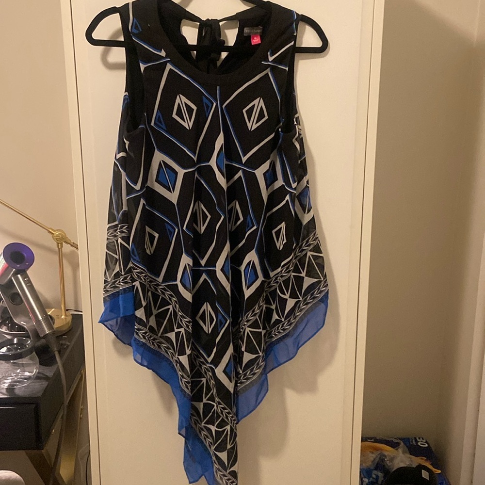 Vince Camuto flowy dressy top